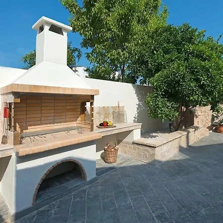 Rodia House Lardos
