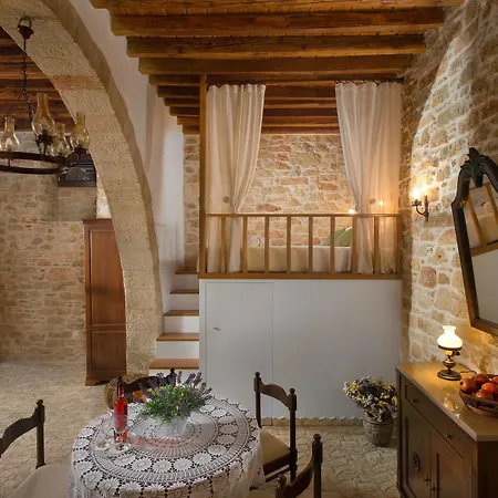 Rodia House Case de vacanță *